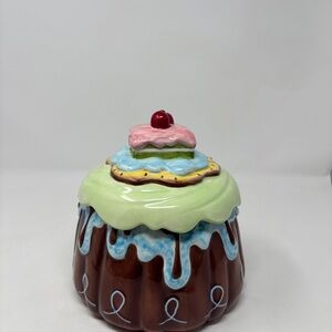 Robin Roderick "Life is Sweet" Cake Cookie Jar 7 1/2" Tall